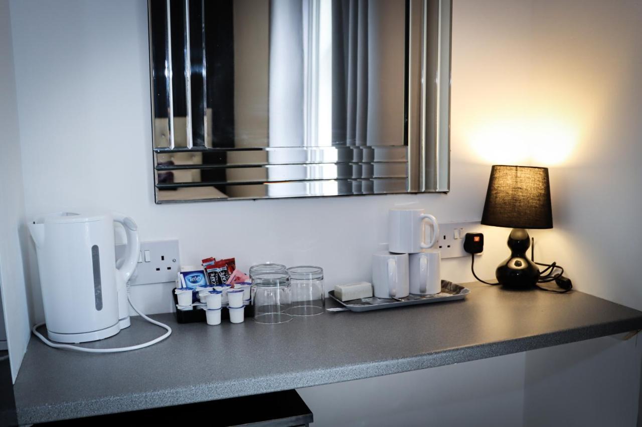 Aaron Hotel Southport Buitenkant foto