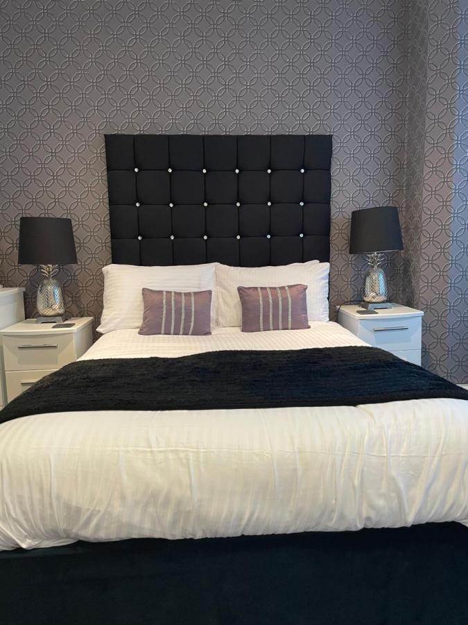 Aaron Hotel Southport Buitenkant foto