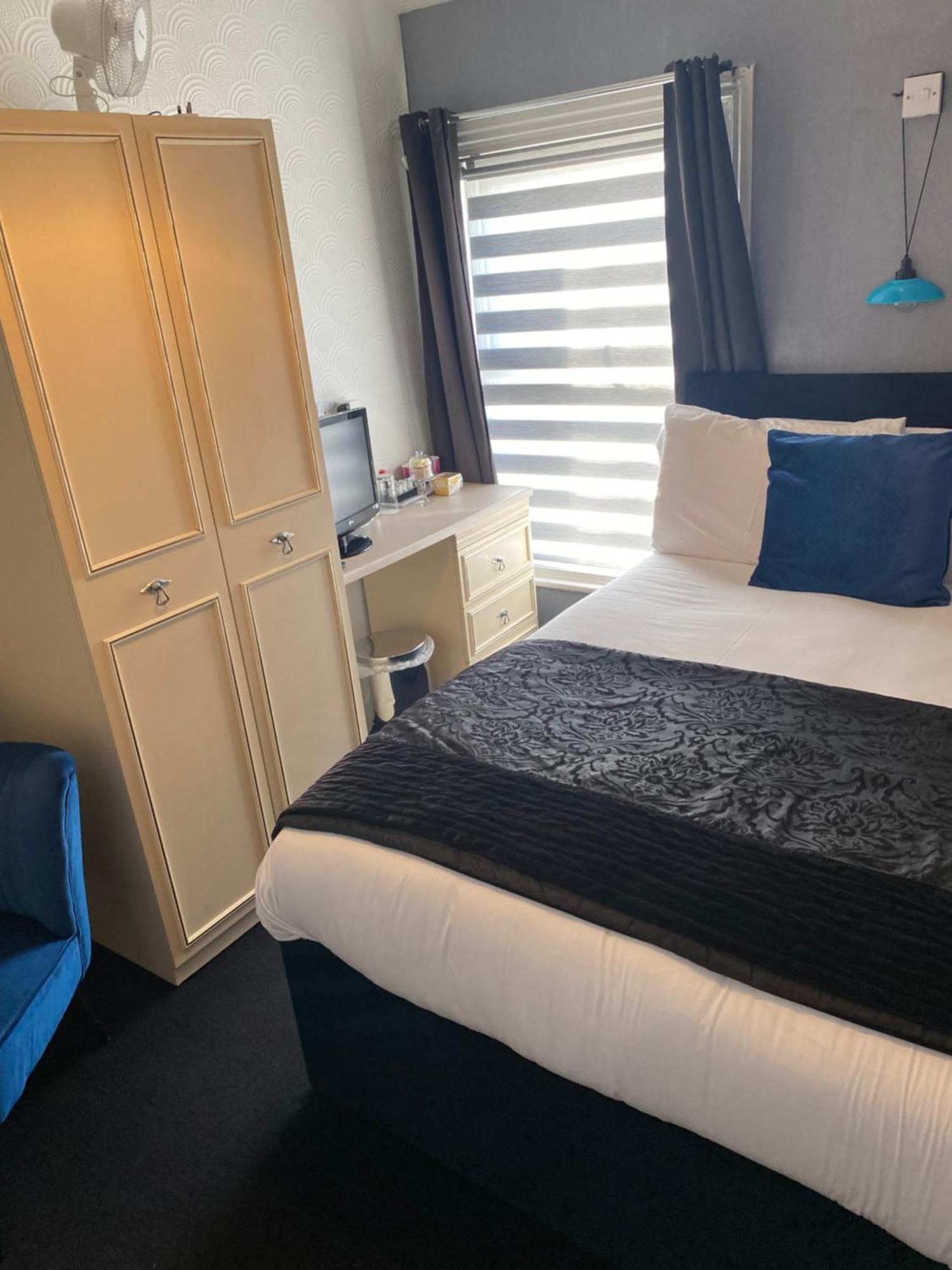 Aaron Hotel Southport Buitenkant foto