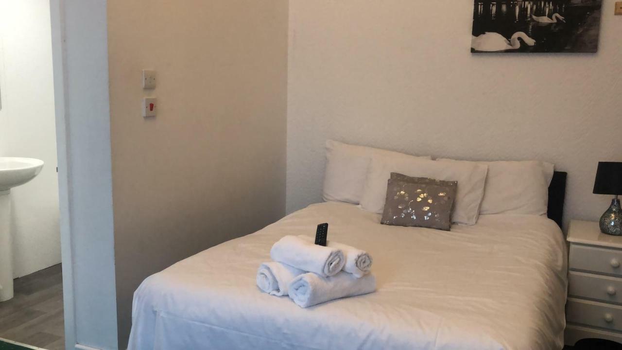 Aaron Hotel Southport Buitenkant foto